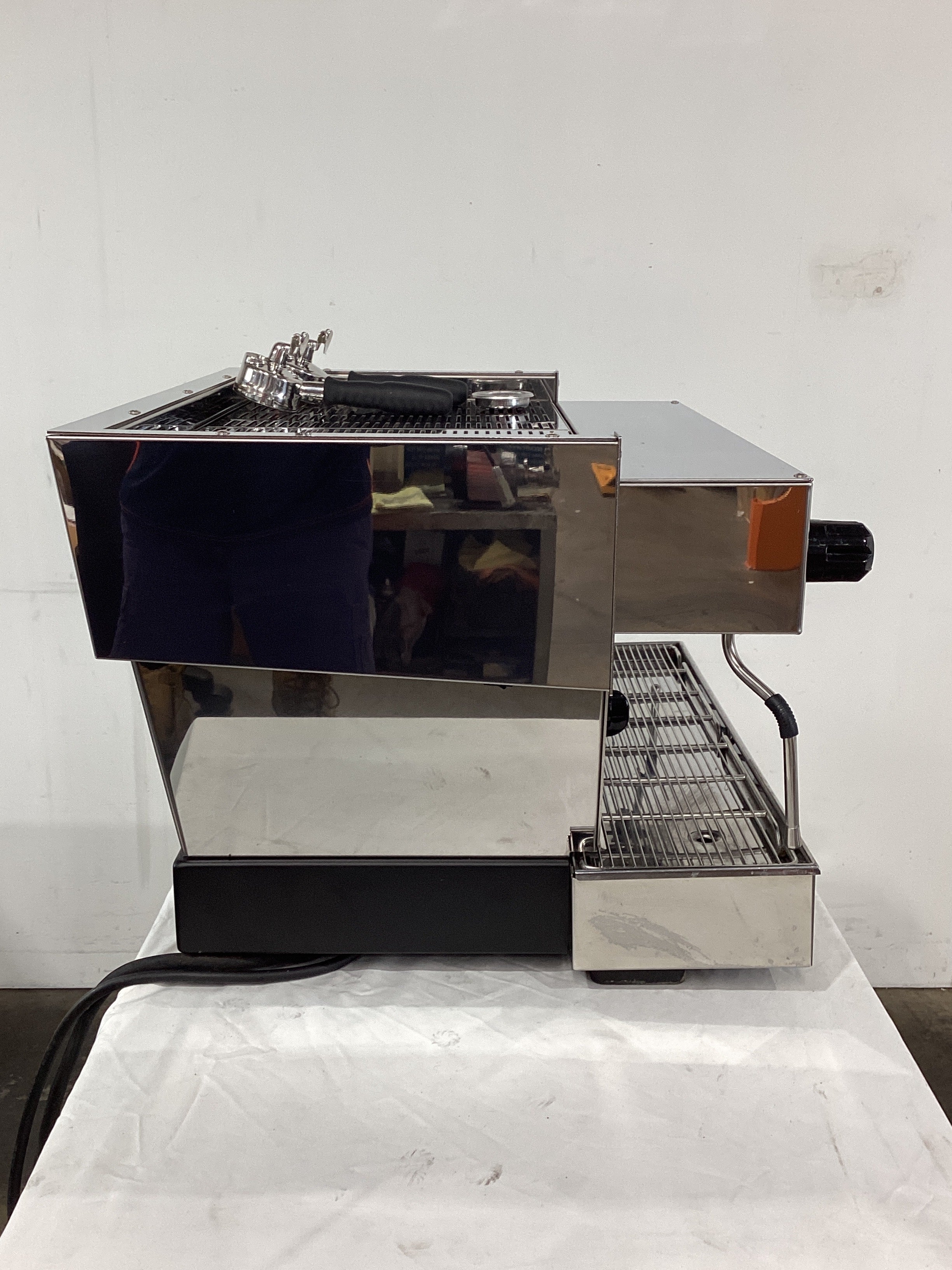 La Marzocco Linea 2AV 2 Group Coffee Machine