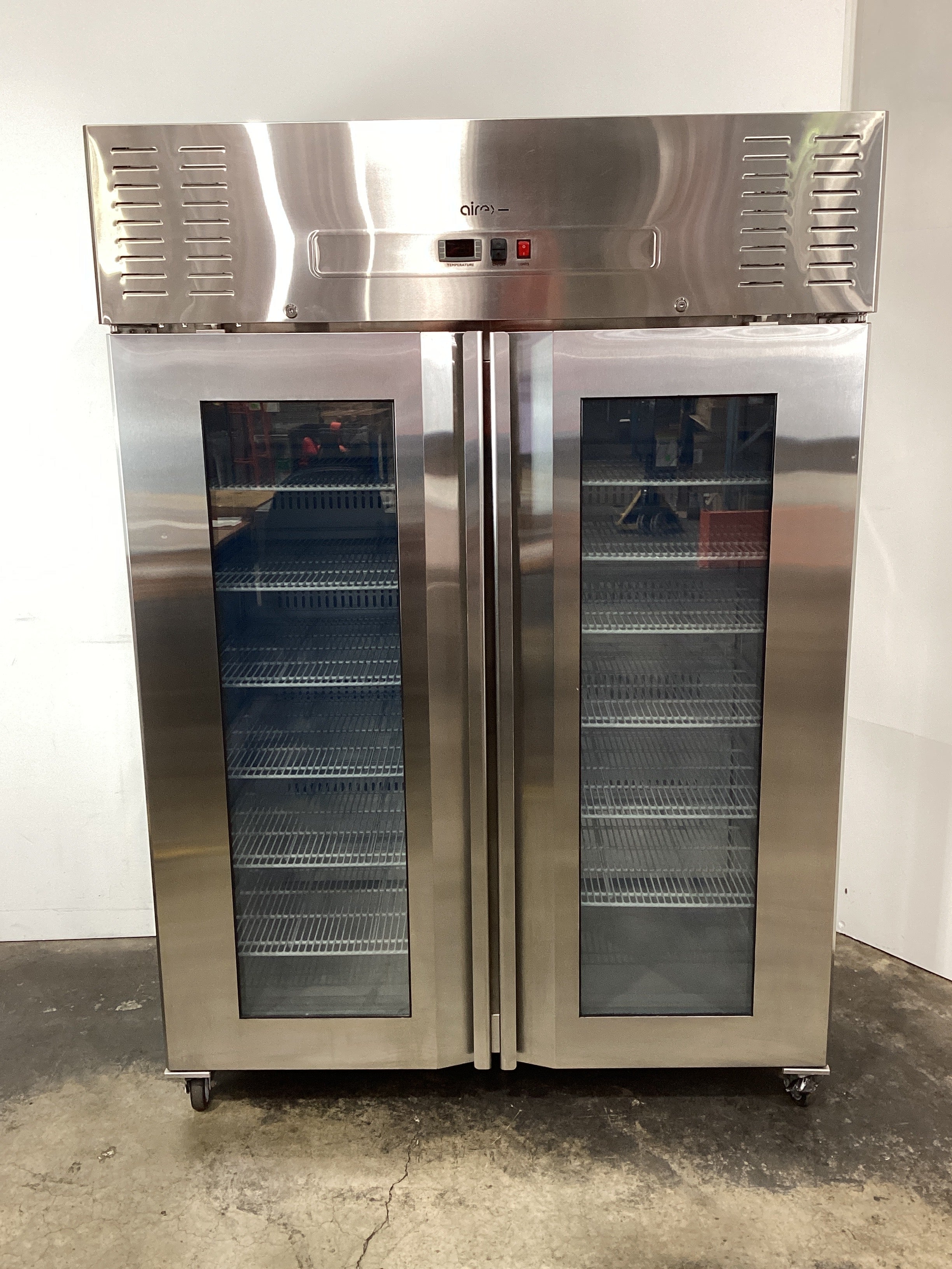 Airex AXR.URGN.2G Upright Fridge