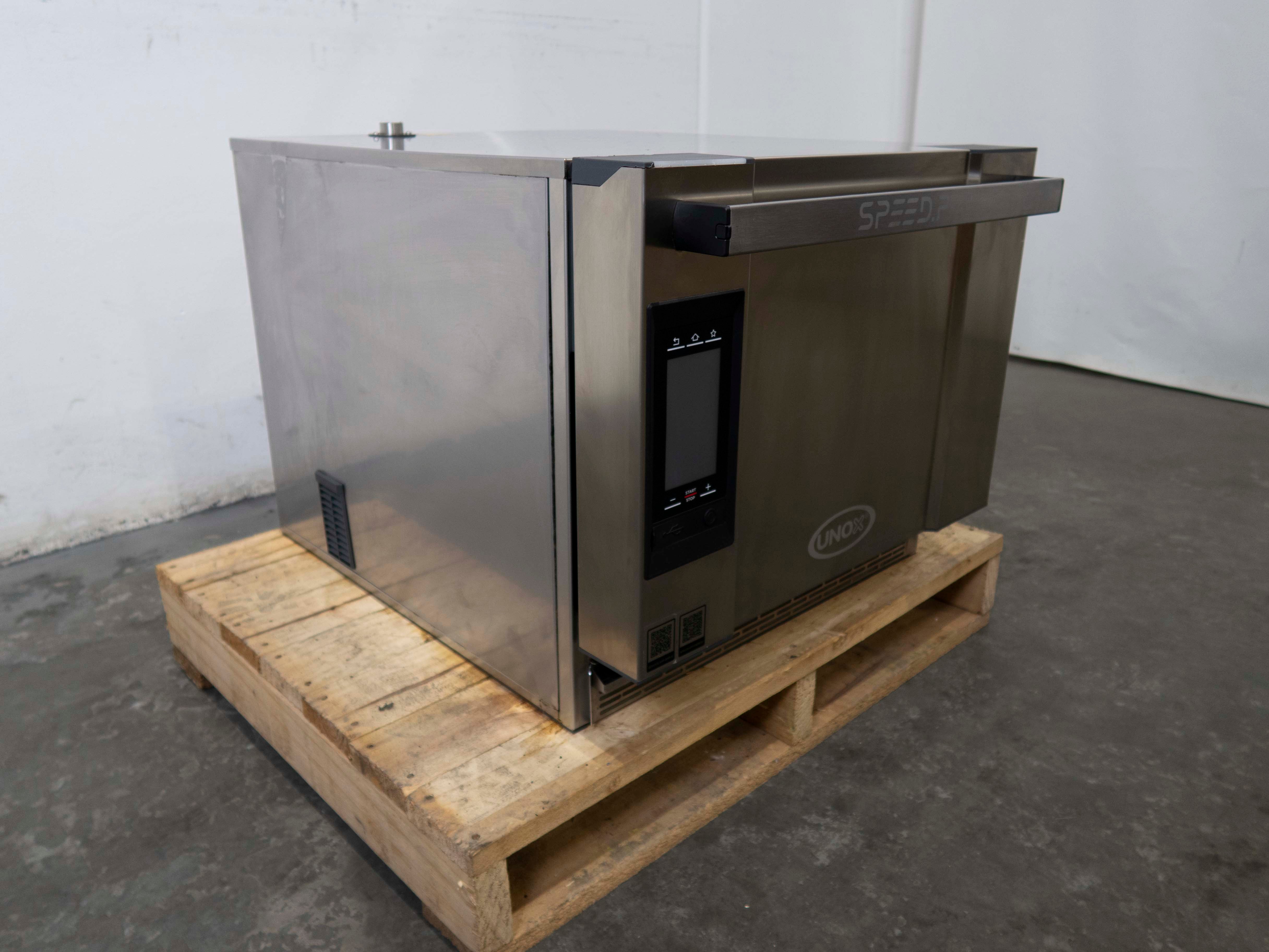 Unox XESW-03HS-EDDN Speed Oven