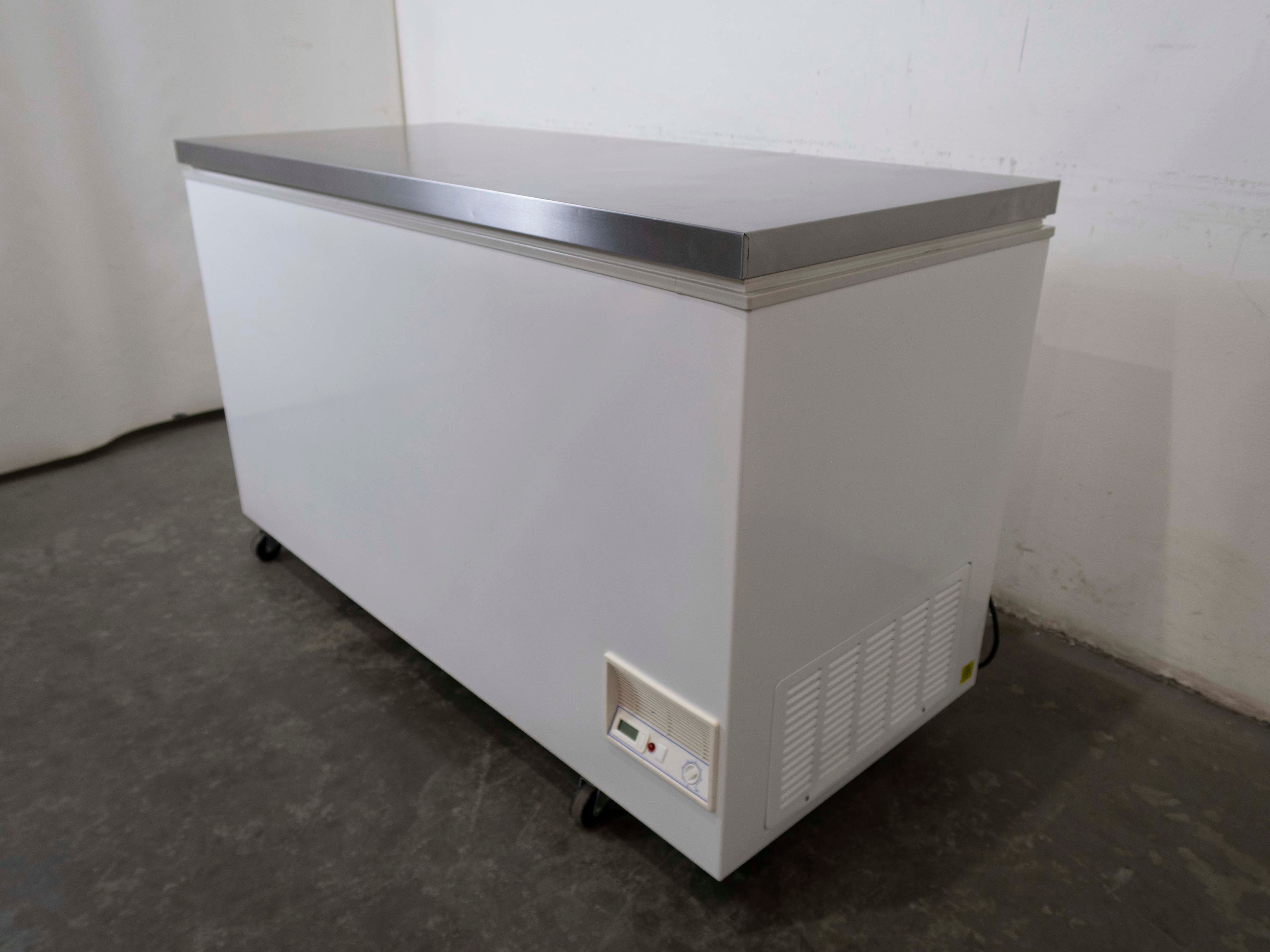 Thumbnail - FED BD466F Chest Freezer