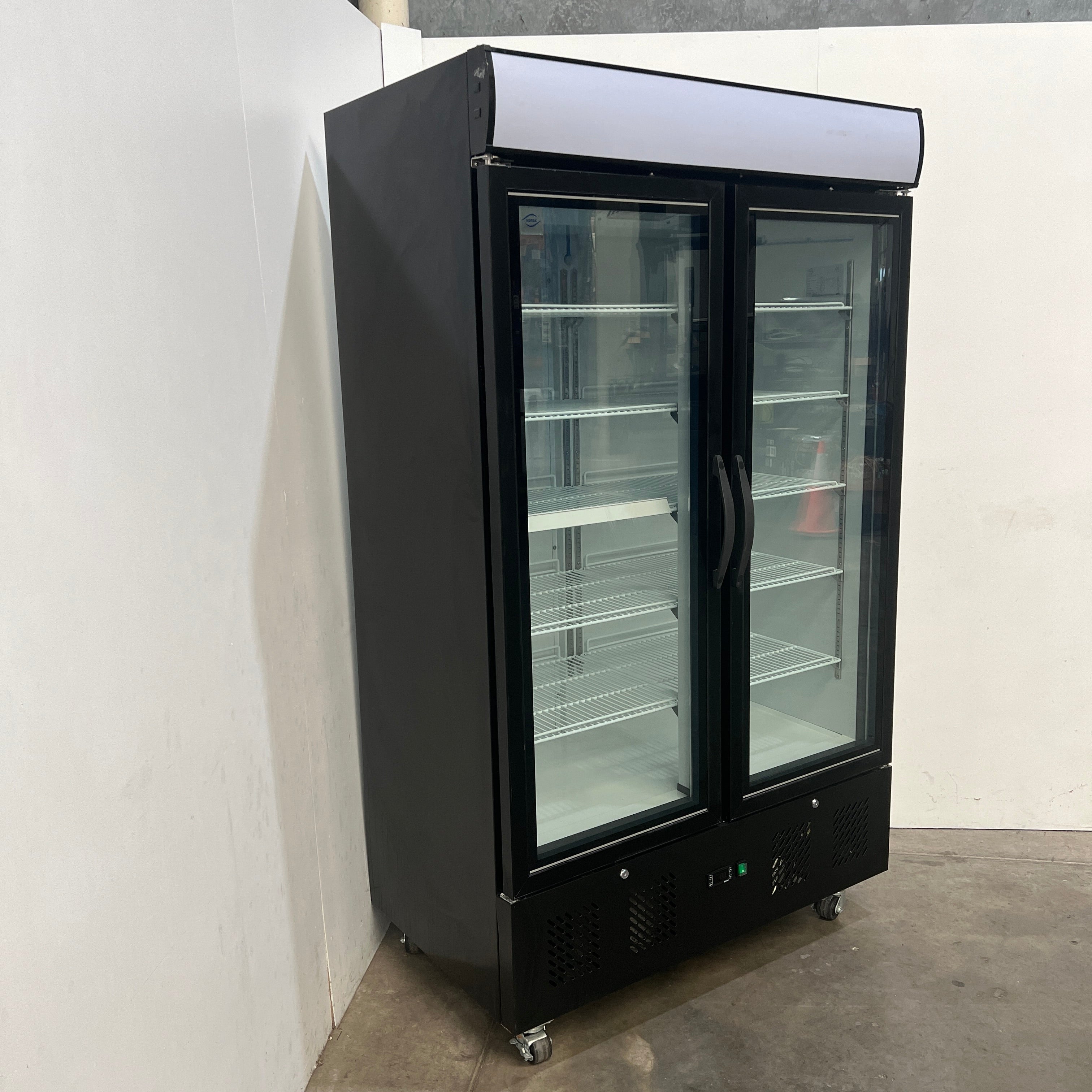 Norsk NSK-D1000B Display Freezer