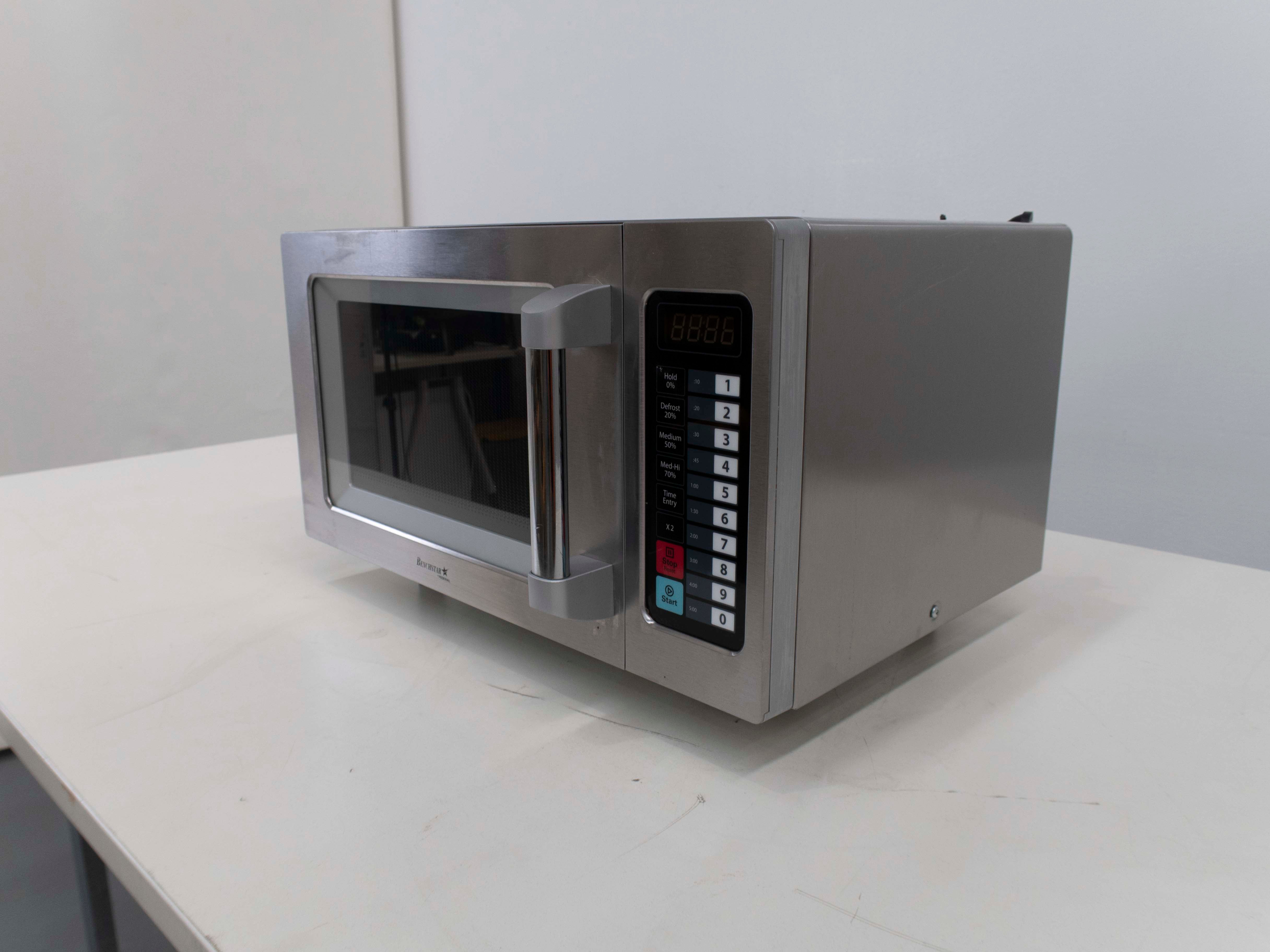 Benchstar MD-1000L Microwave Oven