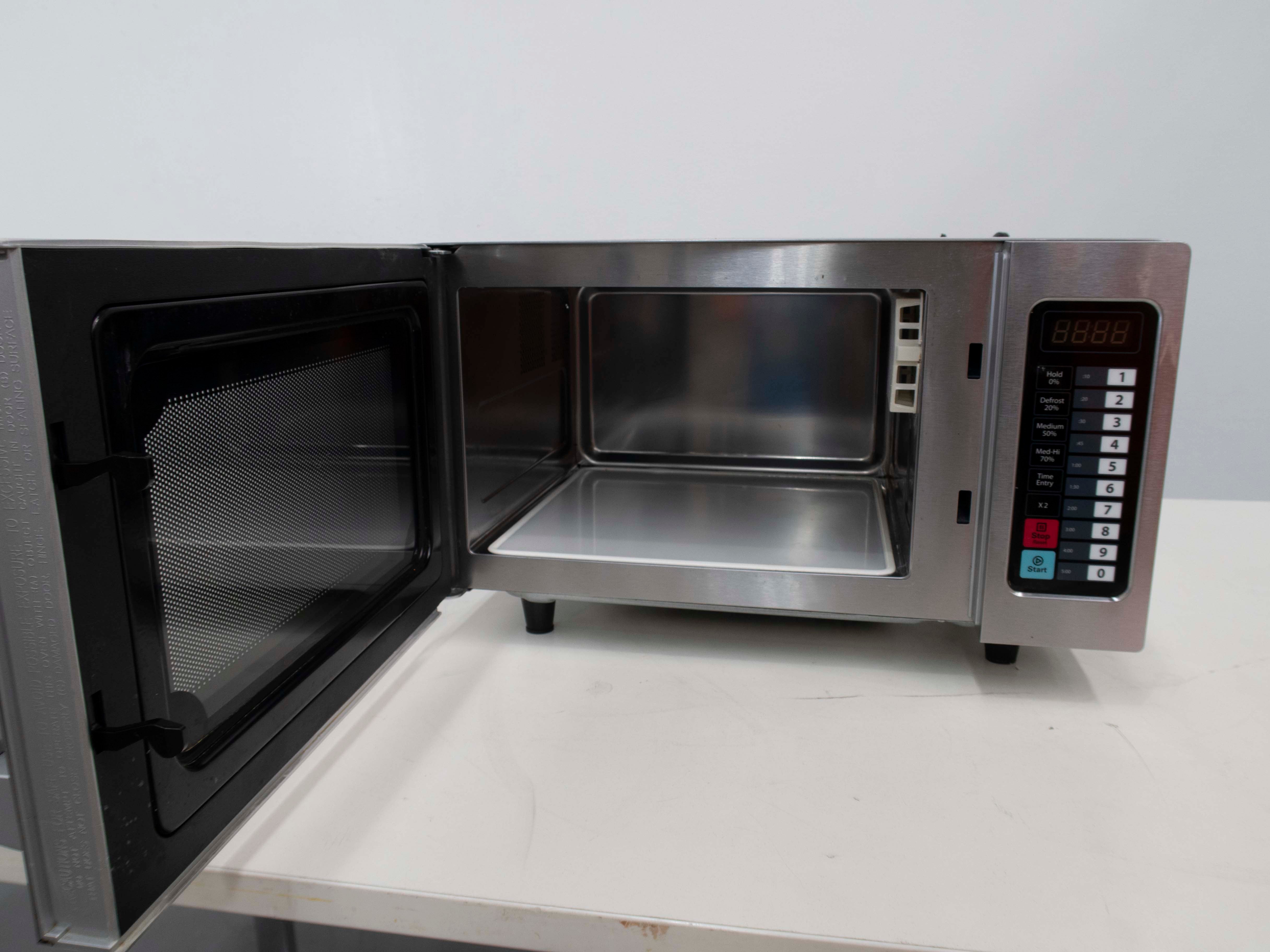 Benchstar MD-1000L Microwave Oven