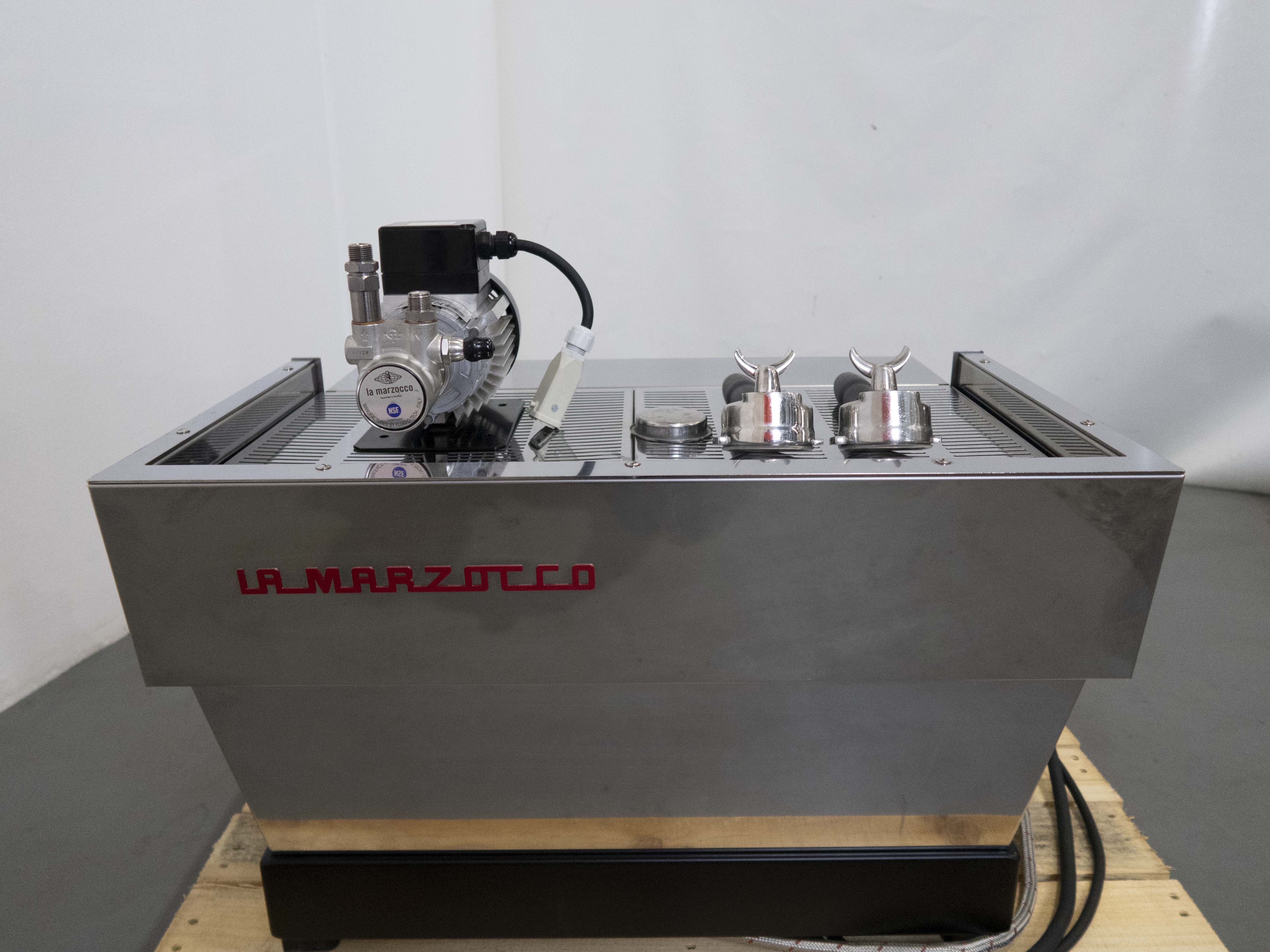 Thumbnail - La Marzocco Linea 2AV 2 Group Coffee Machine