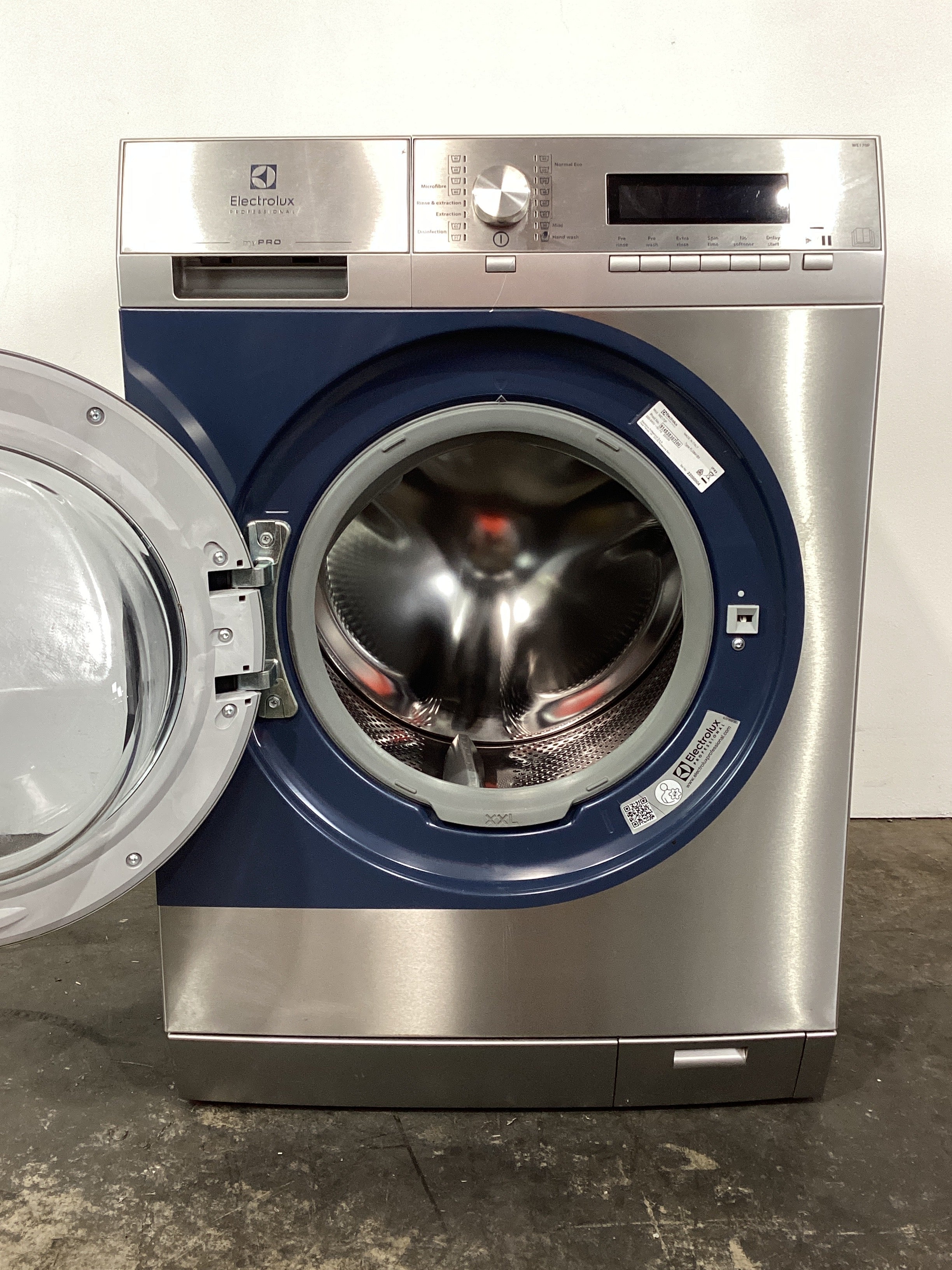 Thumbnail - Electrolux WE170P Washing Machine