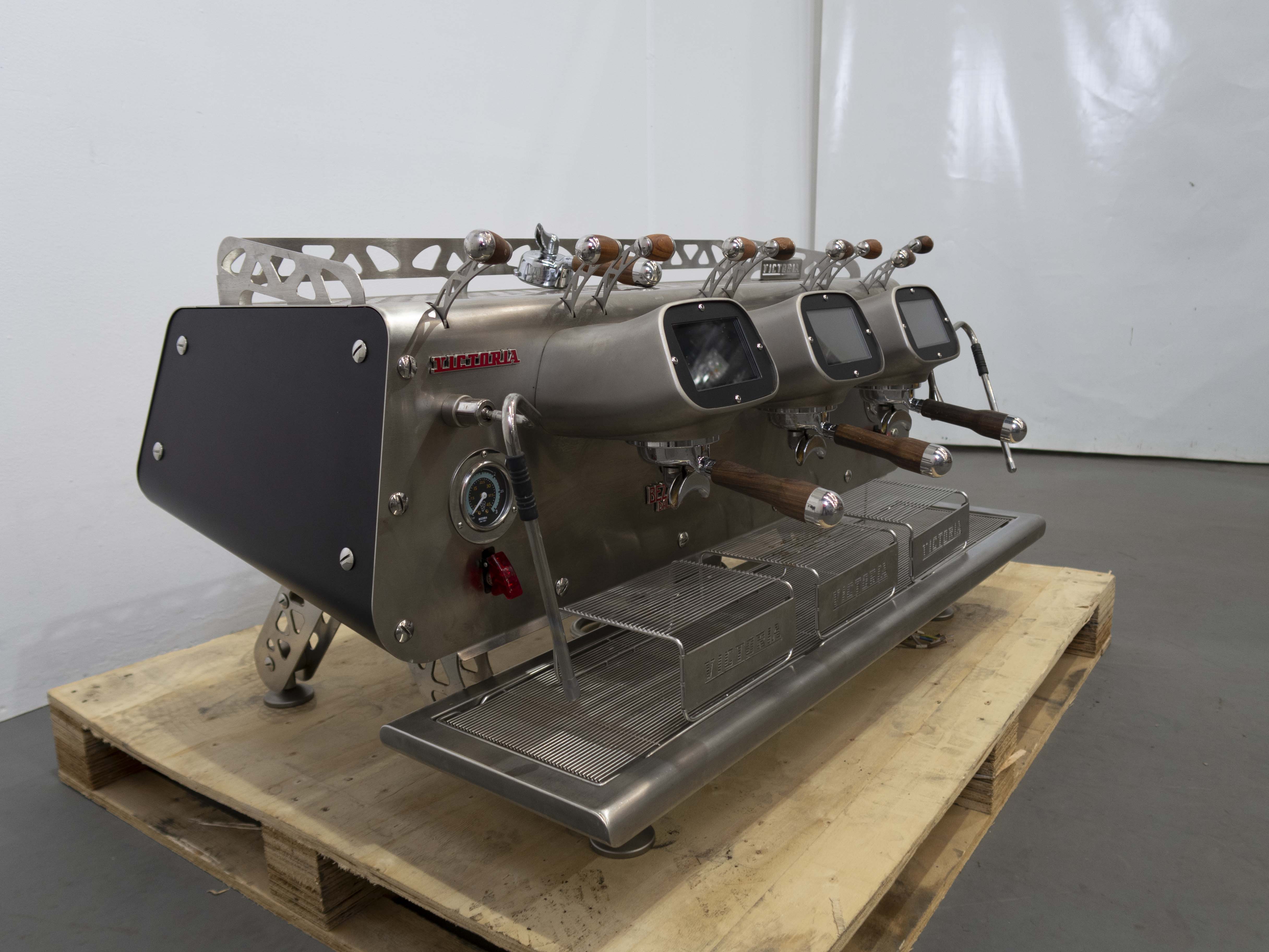 Bezzera Victoria De Brewing Profile 3 Group Coffee Machine