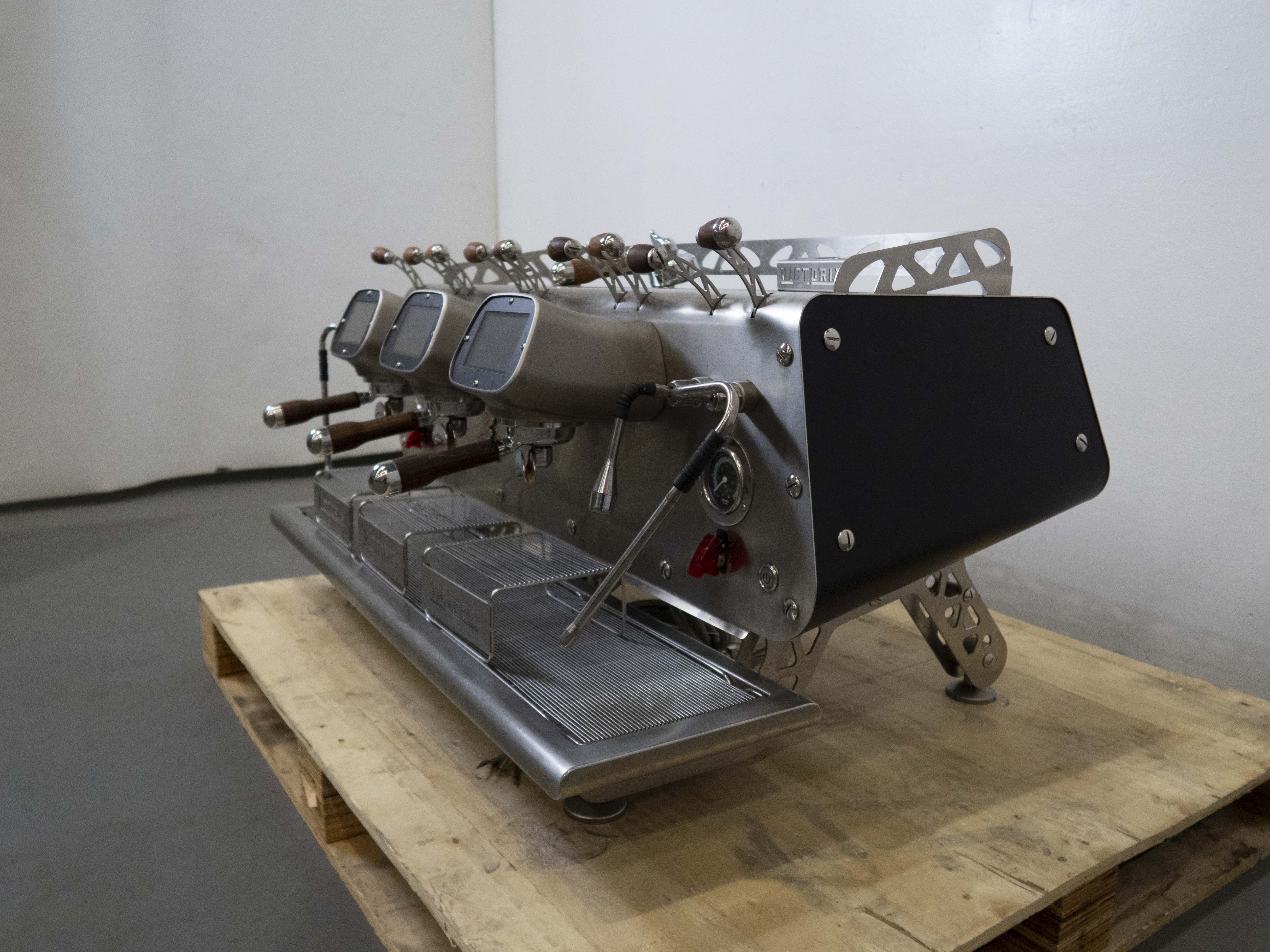 Bezzera Victoria De Brewing Profile 3 Group Coffee Machine