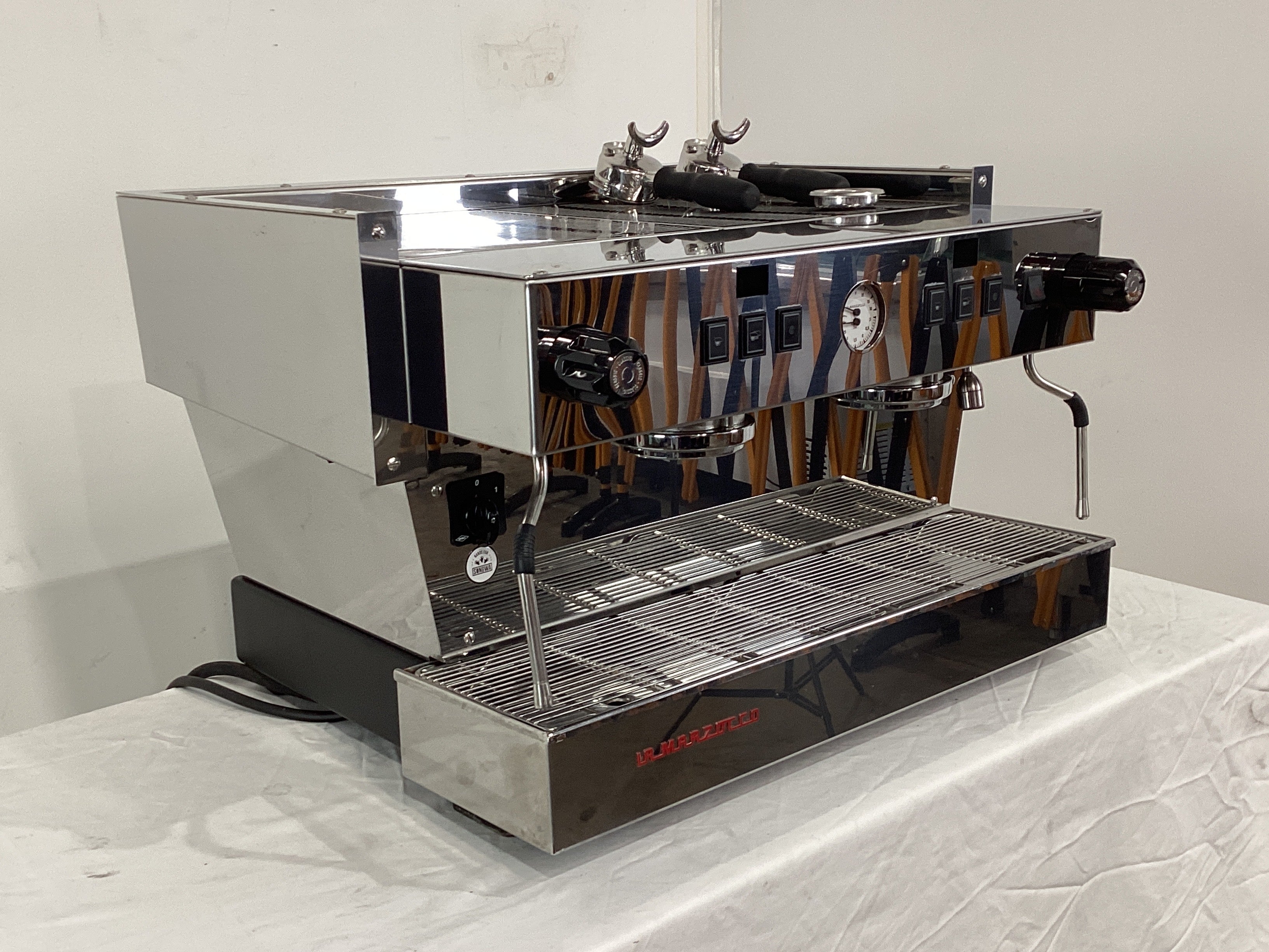 La Marzocco Linea 2AV 2 Group Coffee Machine