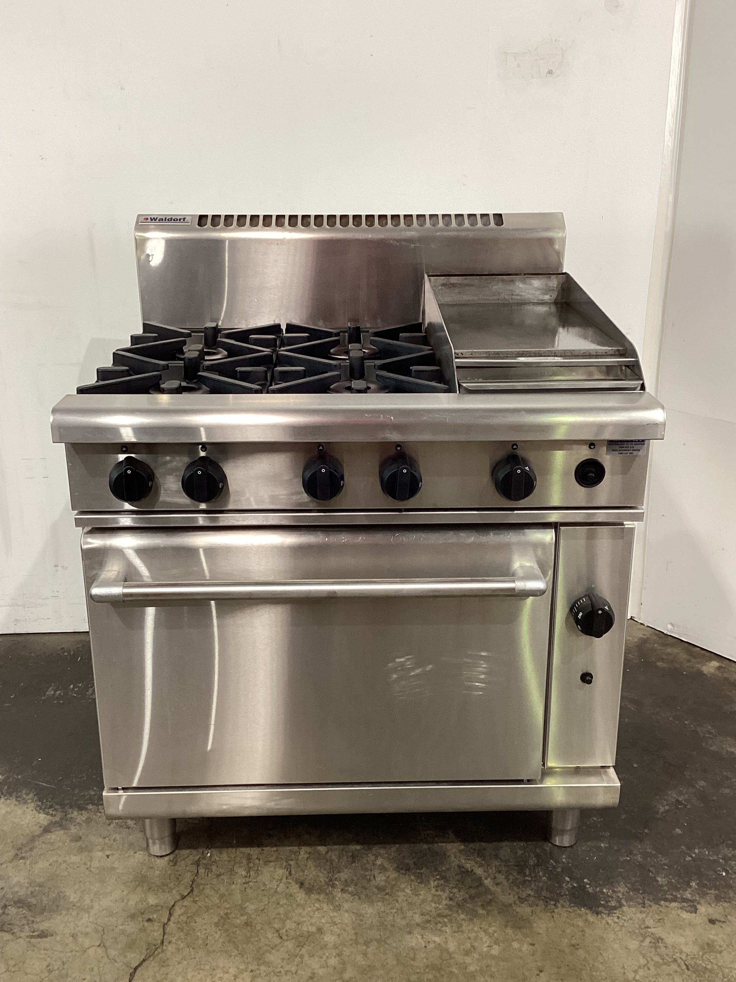 Waldorf RN8613GCF Range Oven