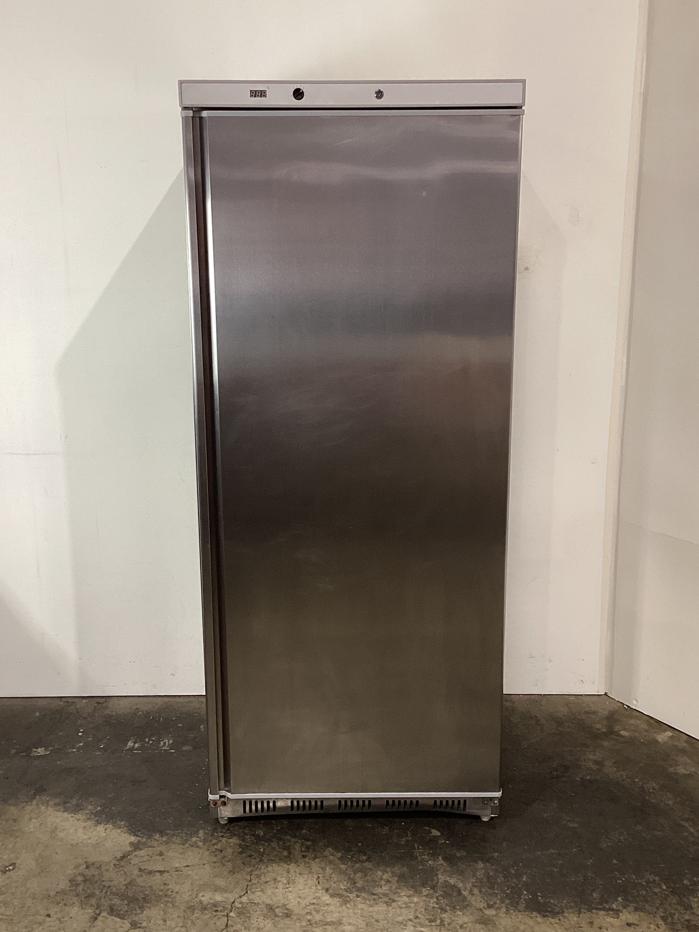 Thumbnail - FED HF600 Upright Freezer