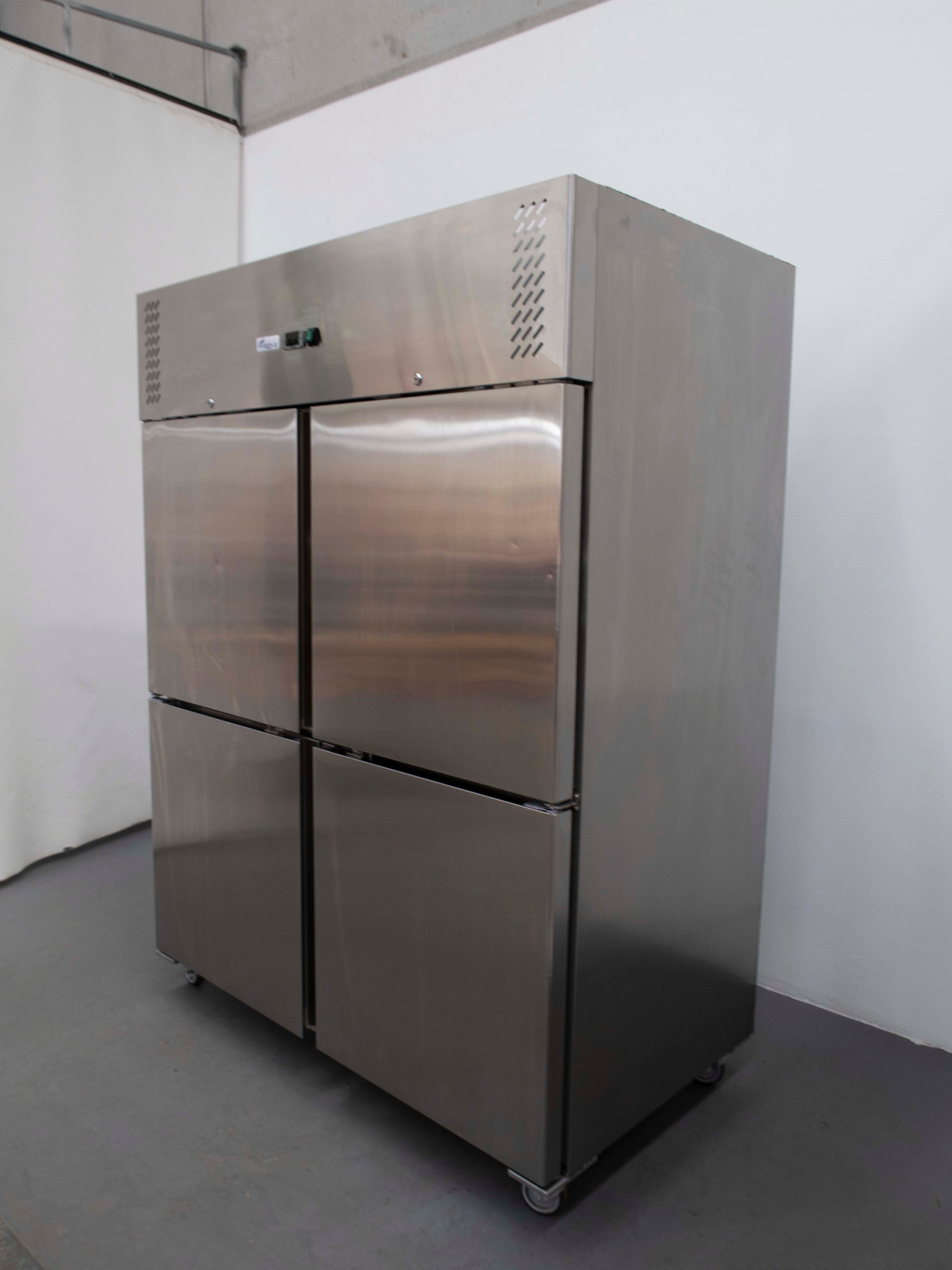 FED XURF1410S2V Upright Freezer