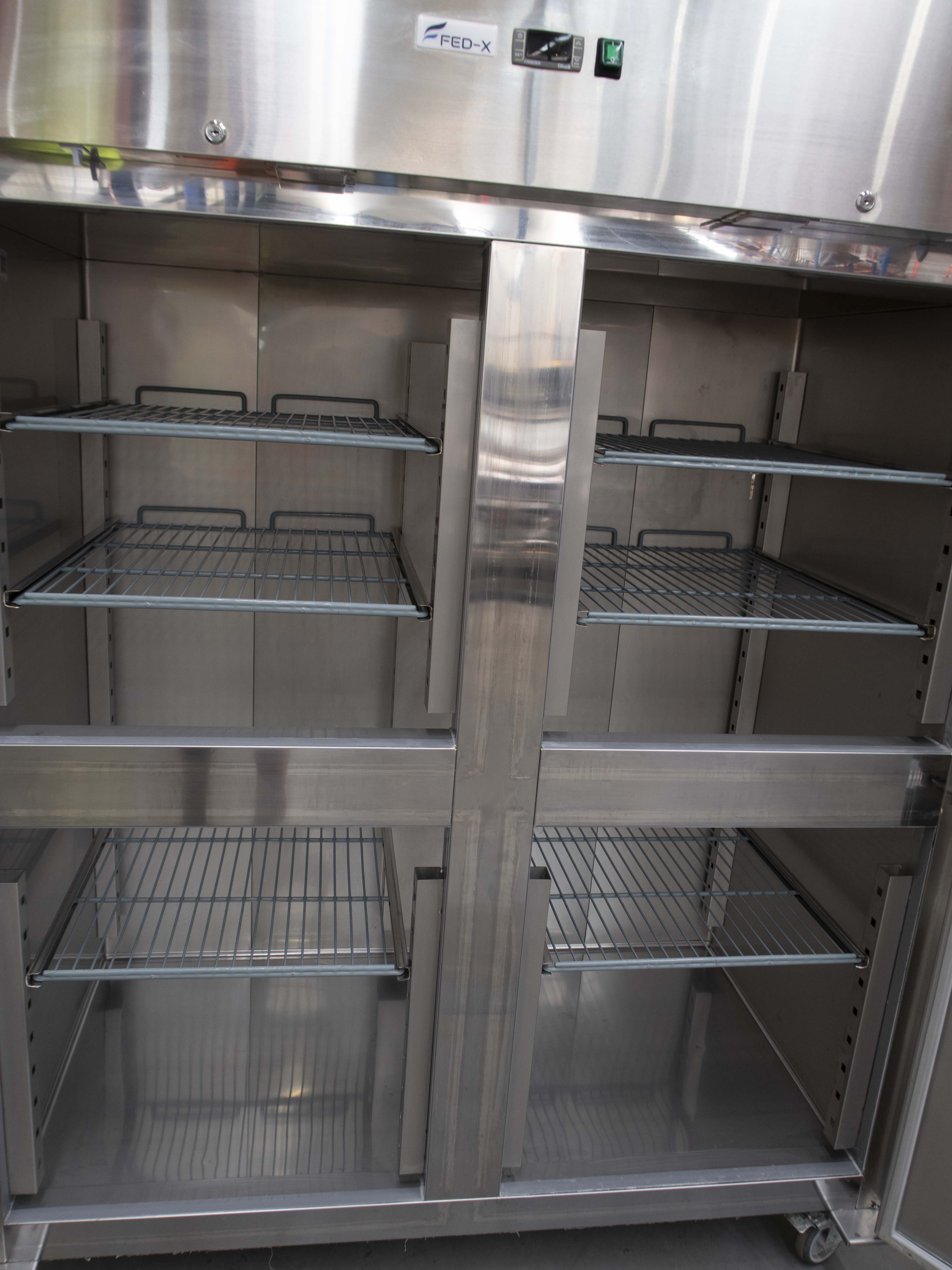 FED XURF1410S2V Upright Freezer