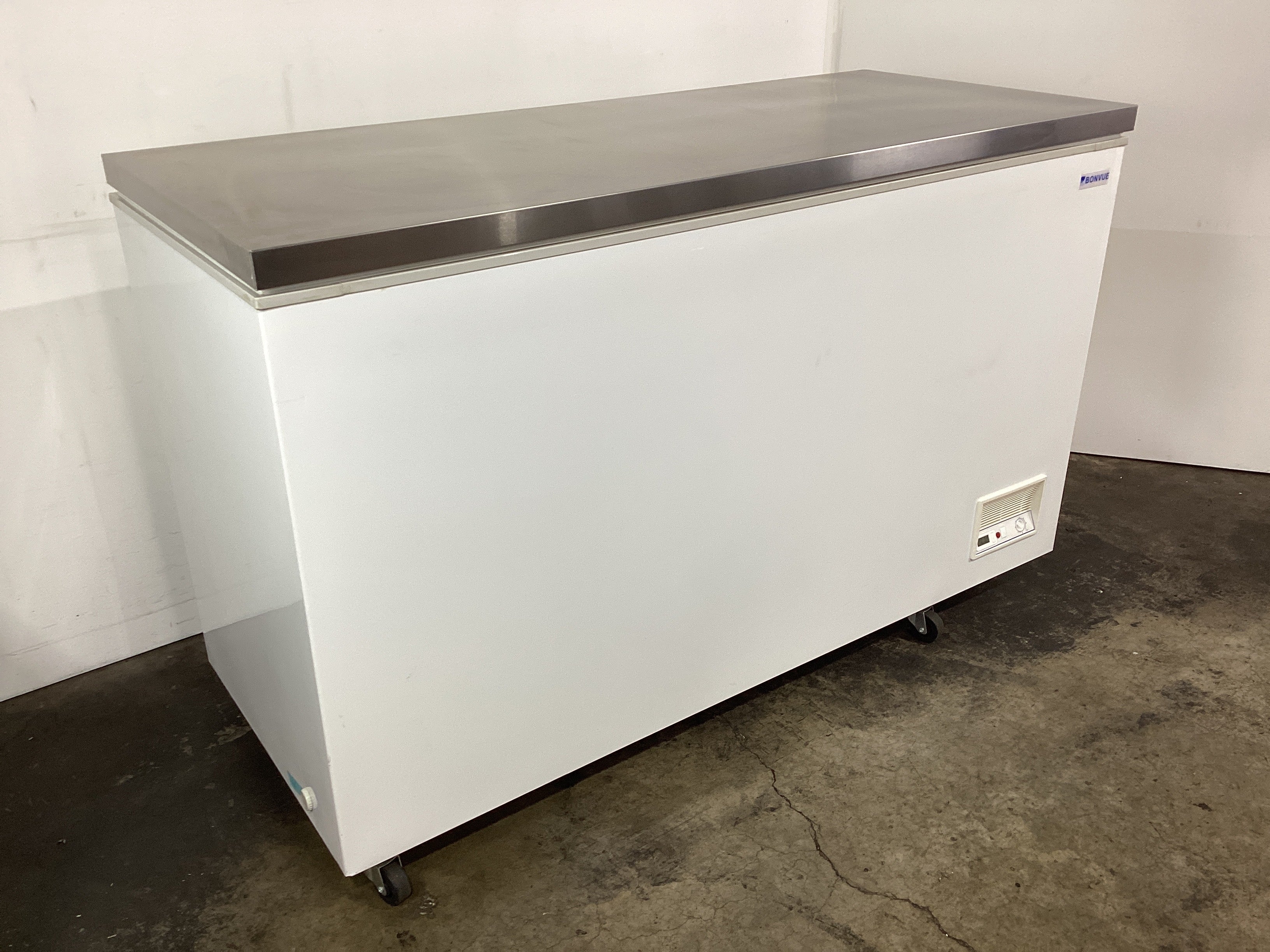 FED BD598F Chest Freezer