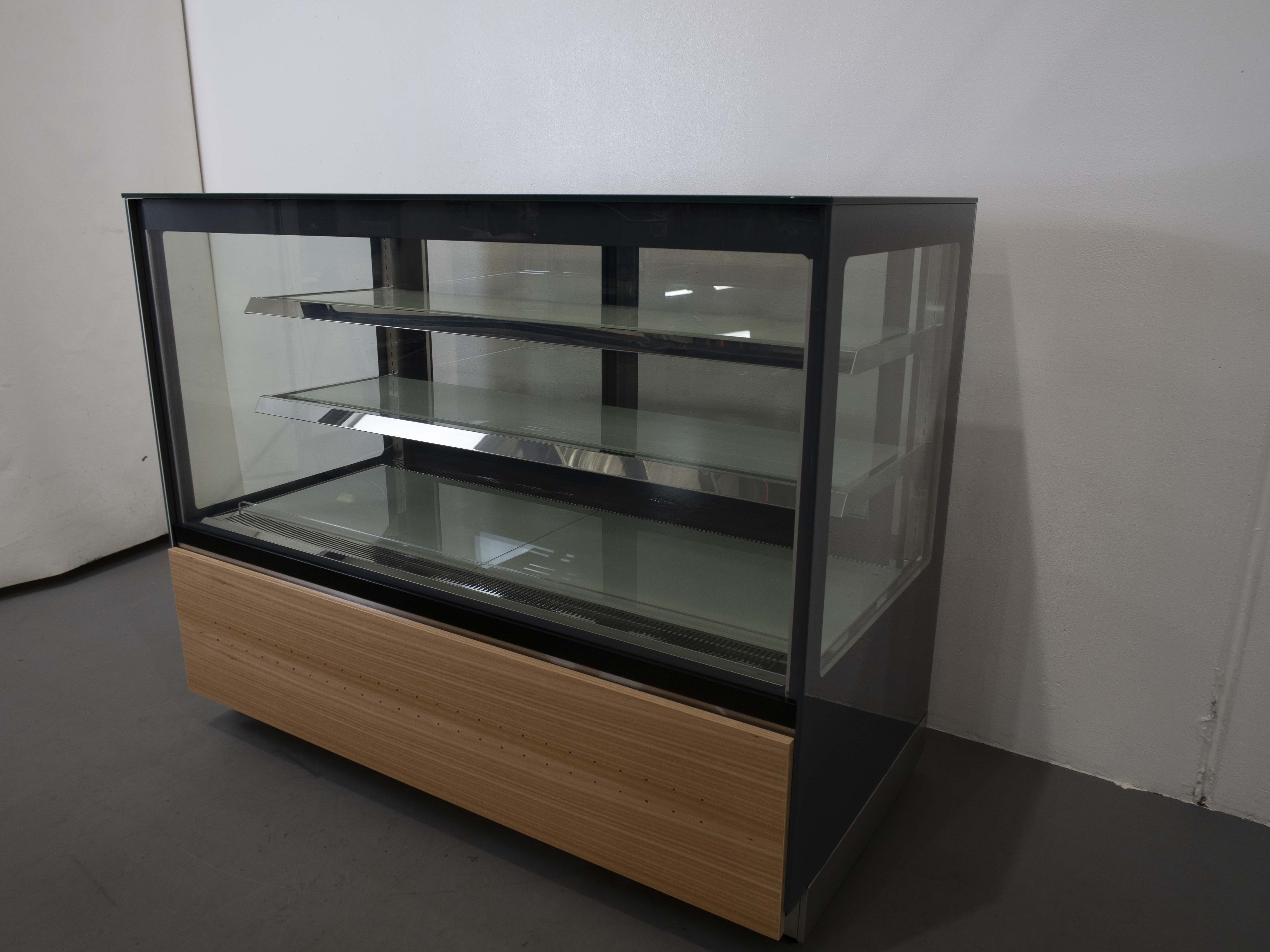 Atosa WDF157F Refrigerated Display