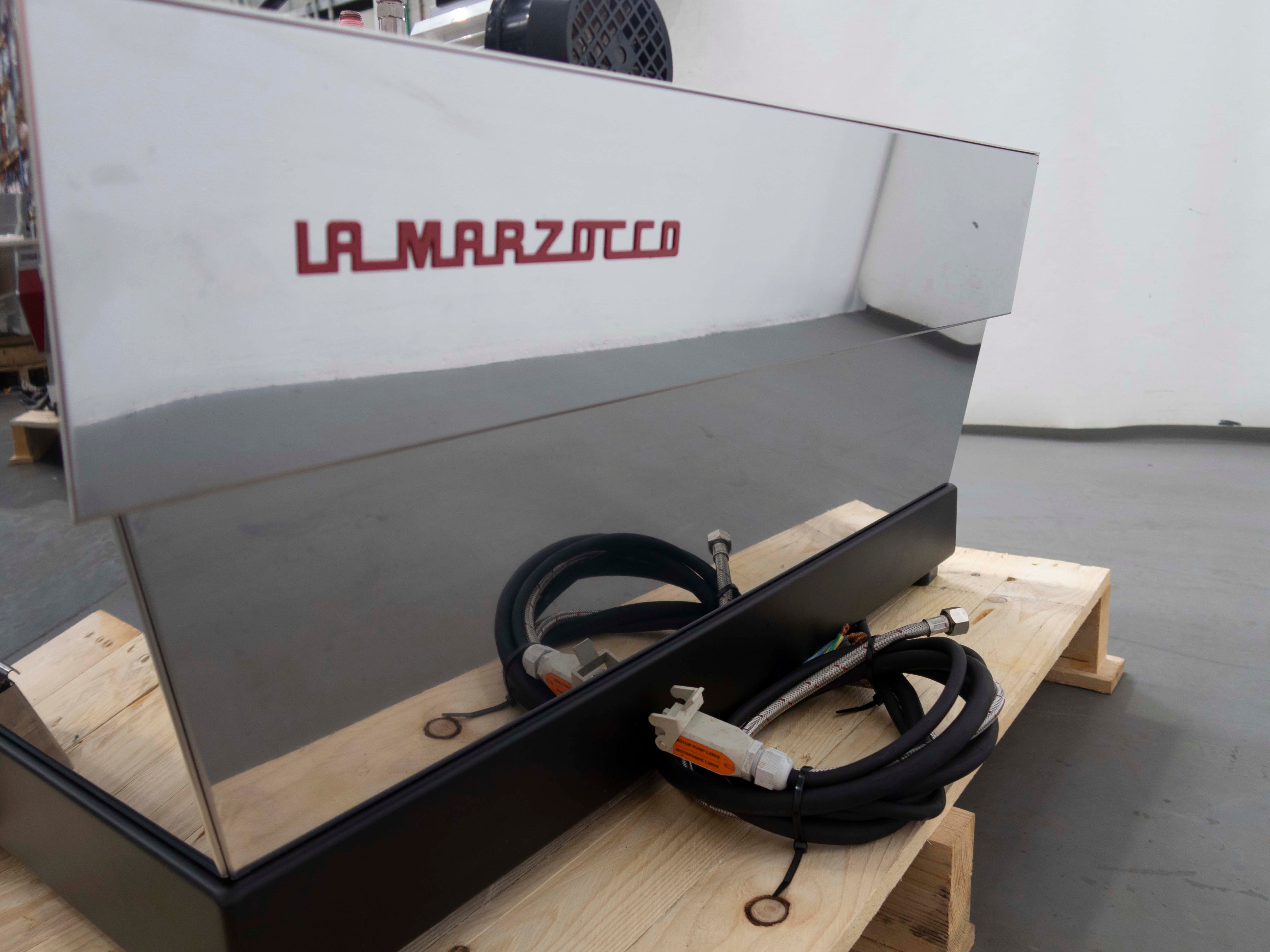 La Marzocco Linea Classic S 3 Group Coffee Machine