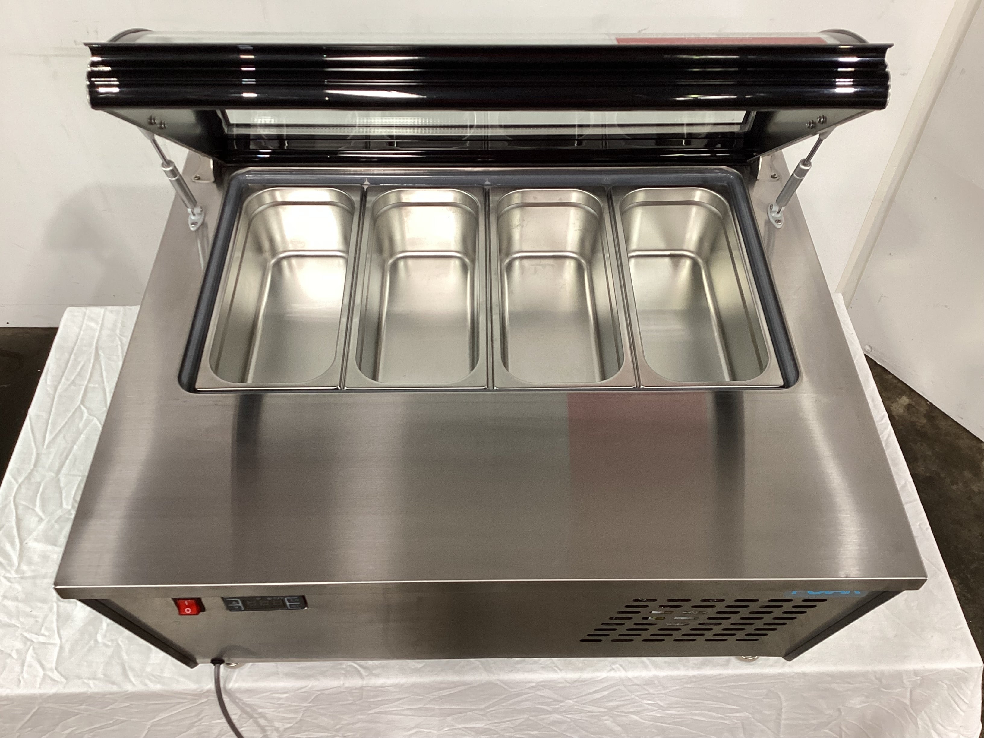 Polar DB319-A Curved Glass Gelato Display