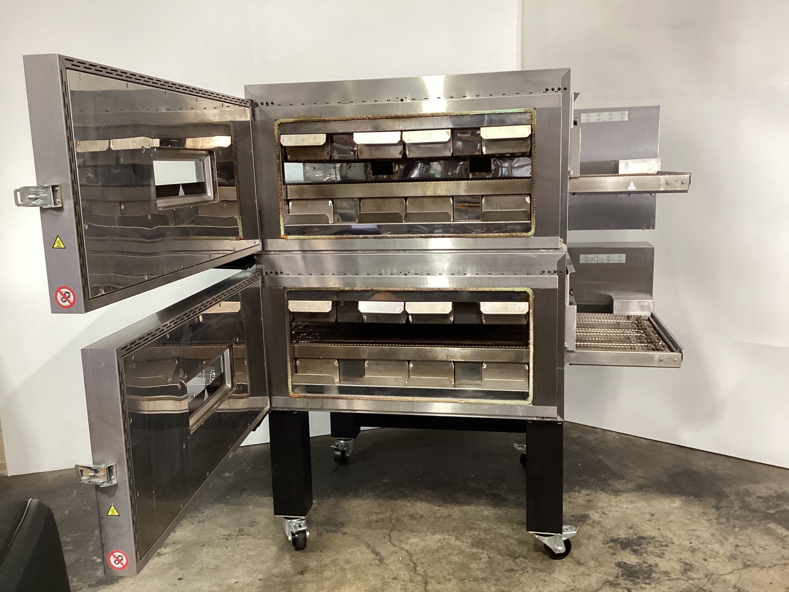 Thumbnail - Moretti TT96E Double Conveyor Oven