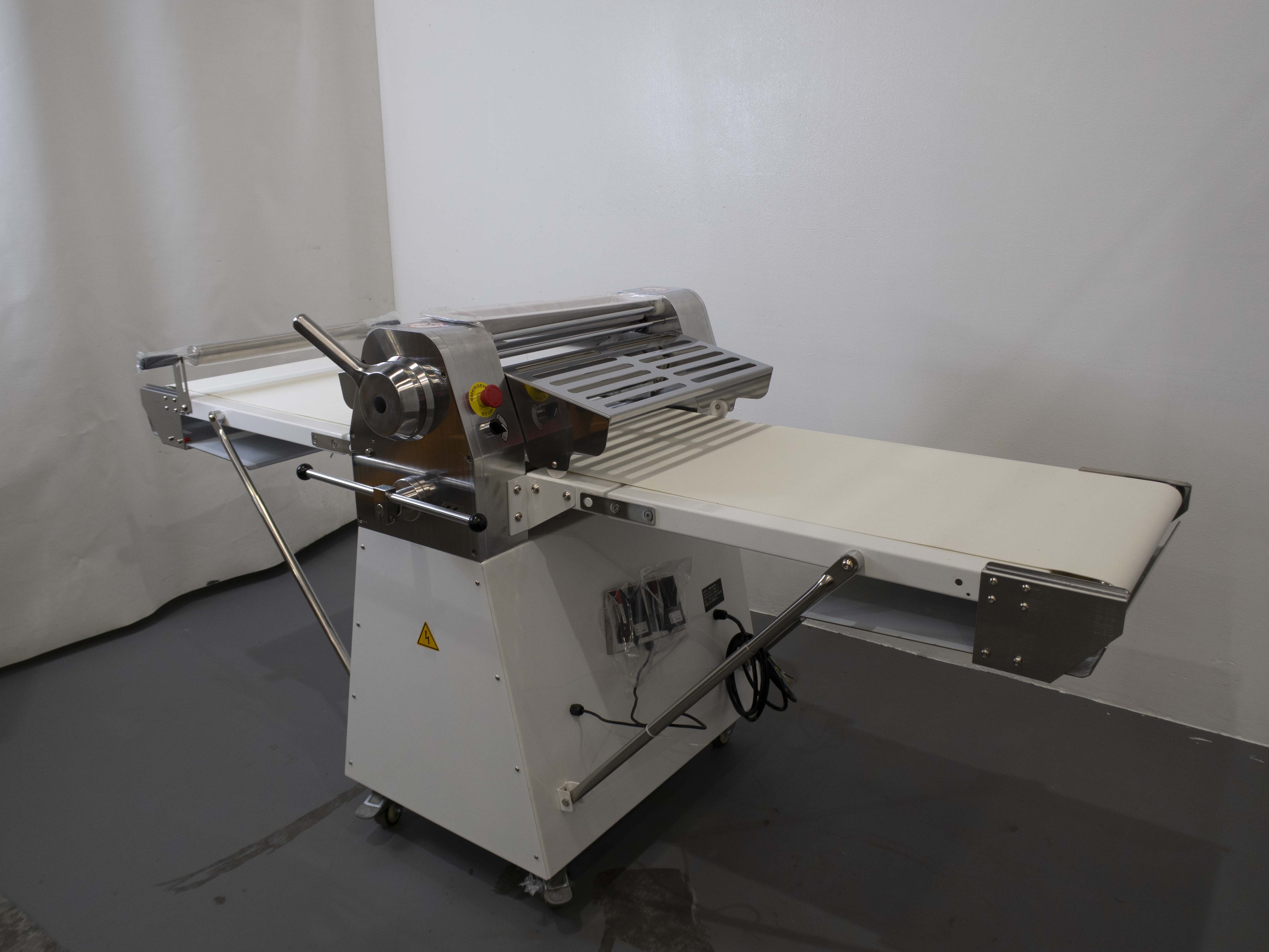 Thumbnail - FED JDR-520/3N Dough Sheeter