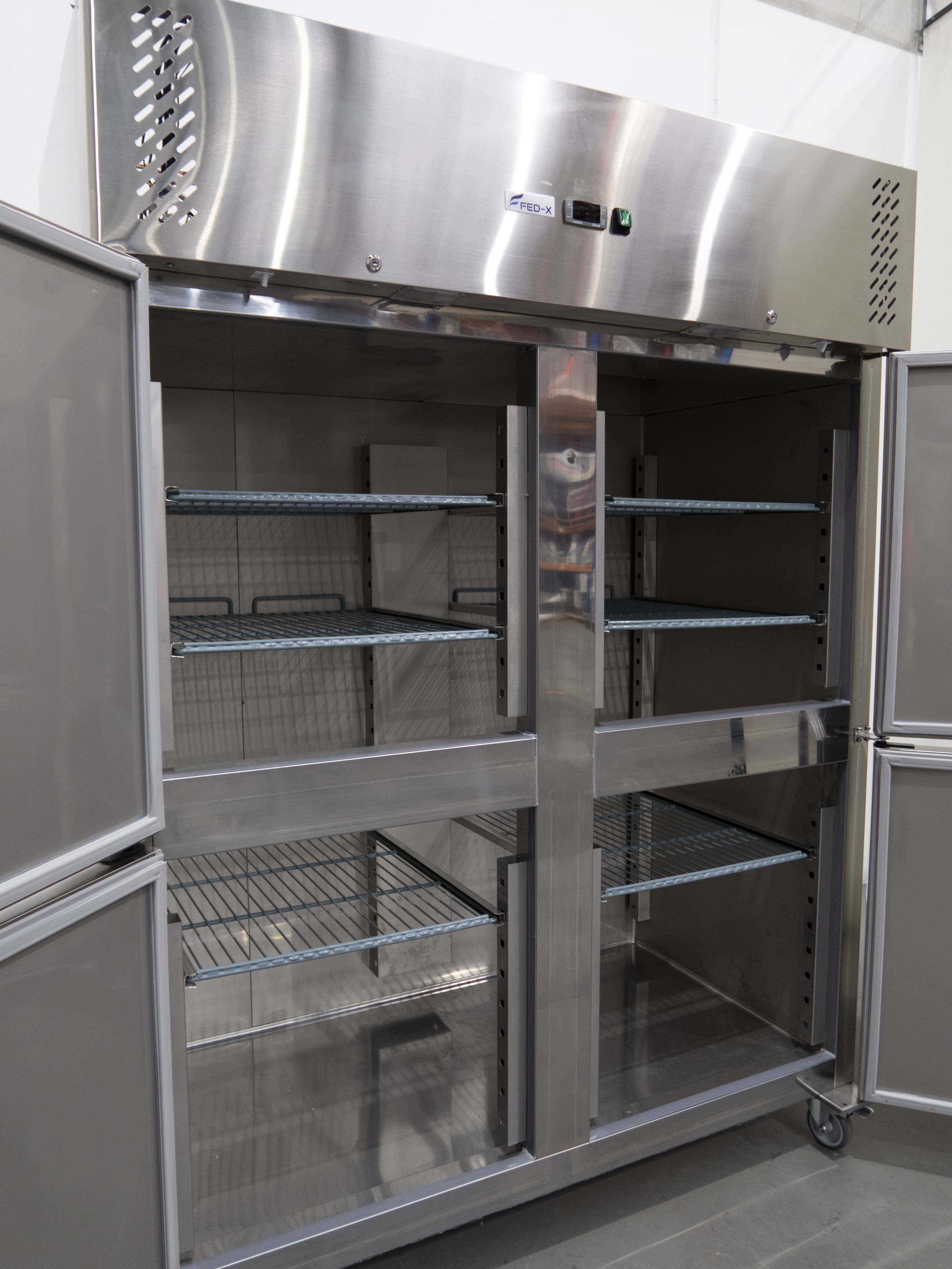 FED XURF1410S2V Upright Freezer