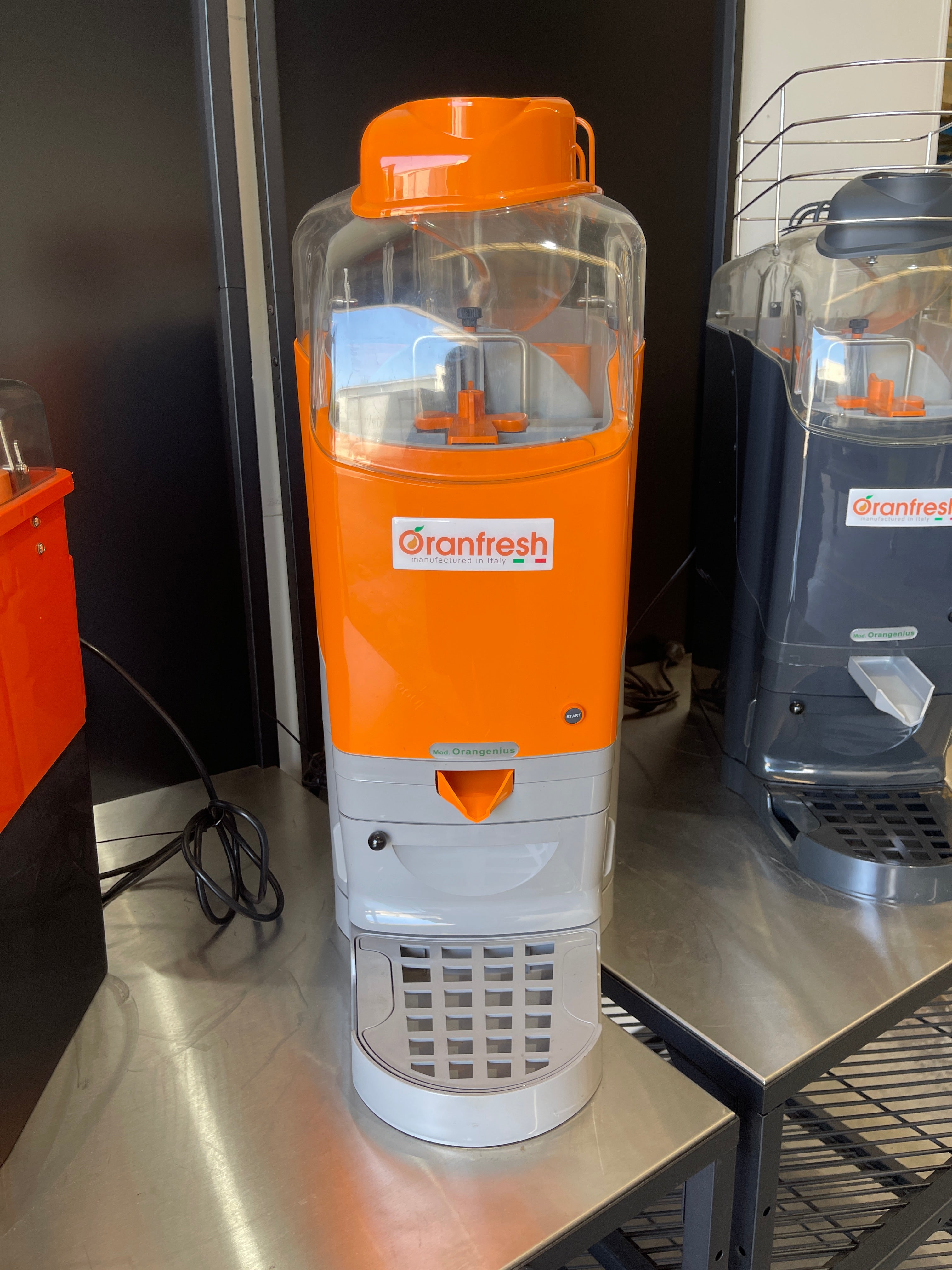 Oranfresh Orangenius OR-M5PL Automatic Juicer